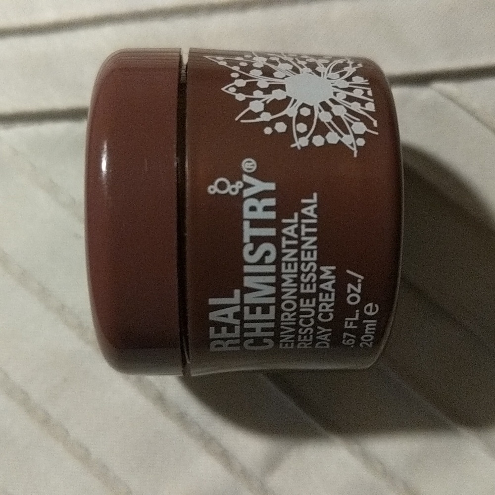 NWT day cream
